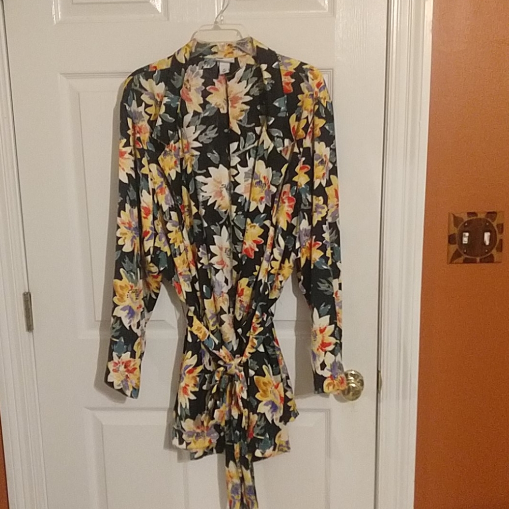 Never Worn Plus Size Floral Layering Piece
